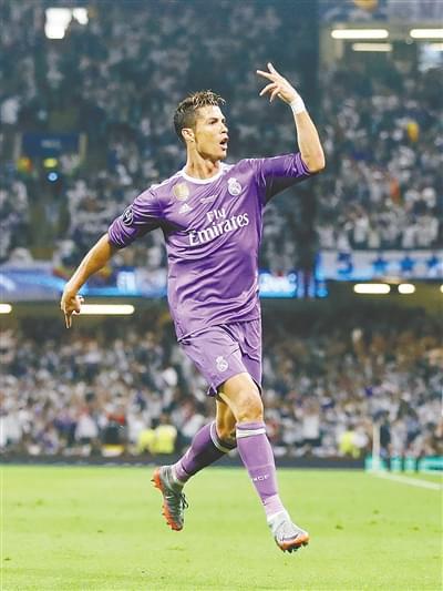 太牛啦!建德足球小将斩获“双亚军”!.